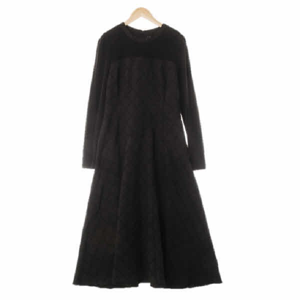 시슬리 미드나잇블랙 다이아퀼팅패턴 크링클소매퍼프배색원피스