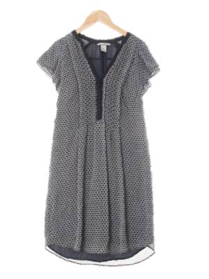 h&m 레이븐네이비 스케일패턴 캡슬리브브이넥원피스
