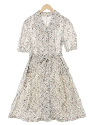 플라스틱아일랜드 크림아이보리 데이지패턴 면혼방 퍼프소매러블셔츠원피스