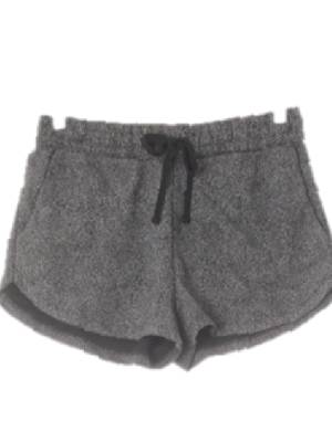 h&m 블랙 도트패턴 면혼방 밴딩숏팬츠