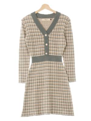 나인 인디그린베이지 체크 배색니트플레어원피스 